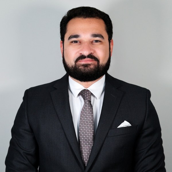 Amir Hissi, Gestionnaire de fortune